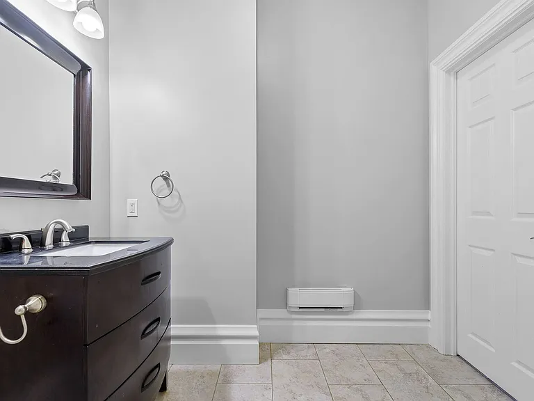 150 Prescott St #4F — Photo 10