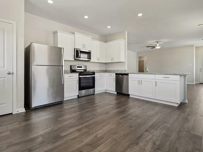 15663 Plum Brook Dr — Photo 7