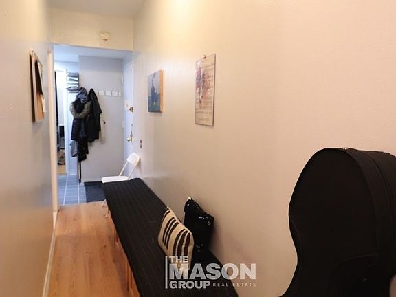4th image of 333 W 43rd St #1L