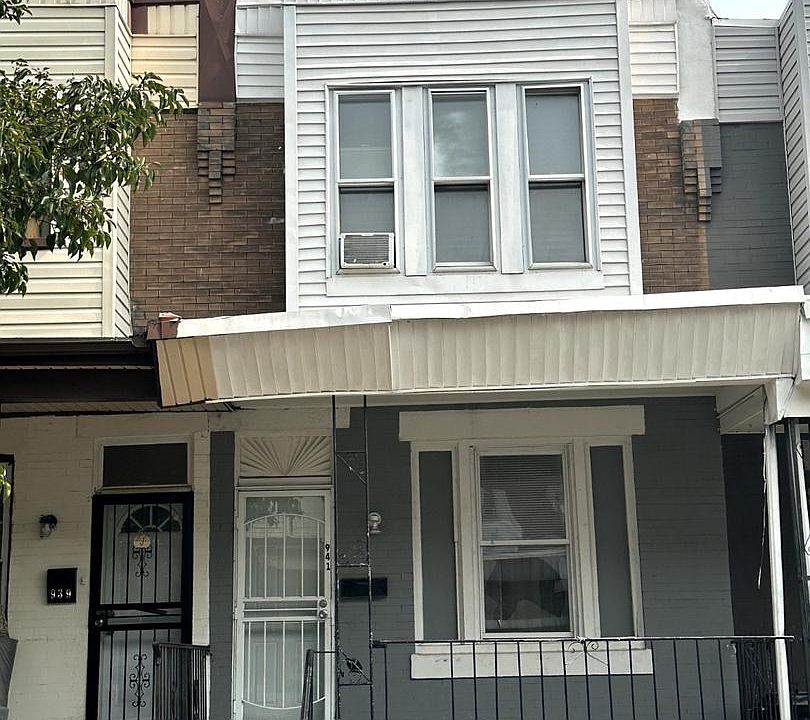 1st image of 941 E Schiller St