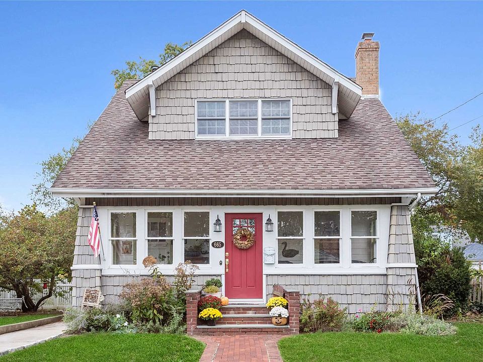 1st image of 665 Arlington Ave