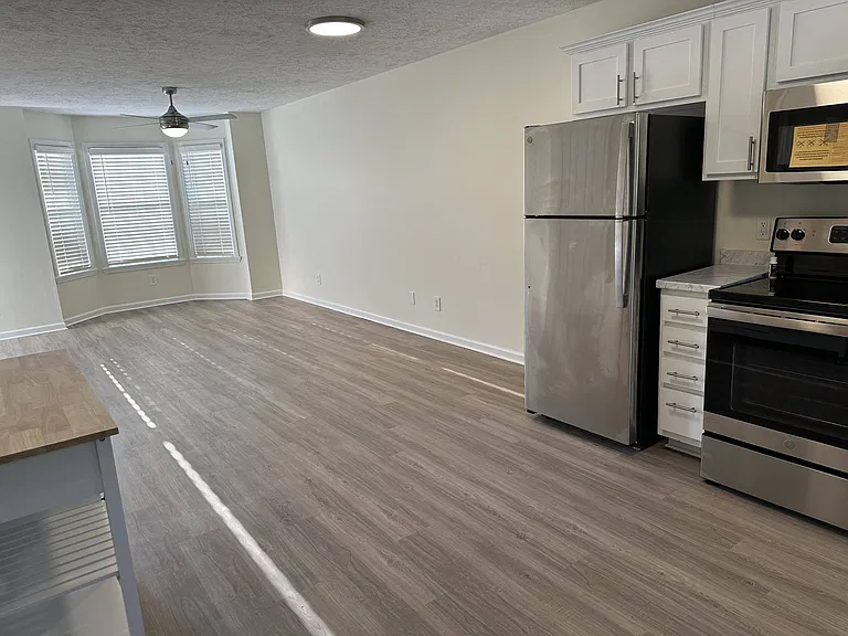 Ravenwood Glen — Photo 11