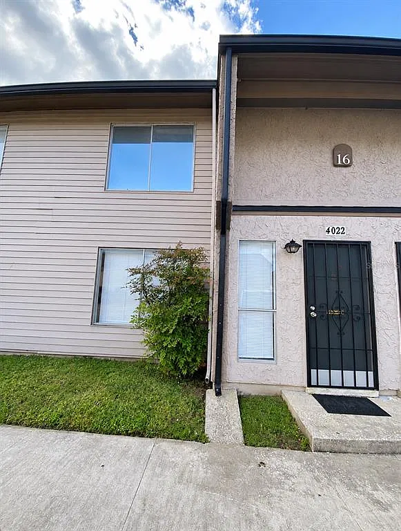 2 bed, 1.5 bath, 1164 sqft, $1,500 — Photo 1