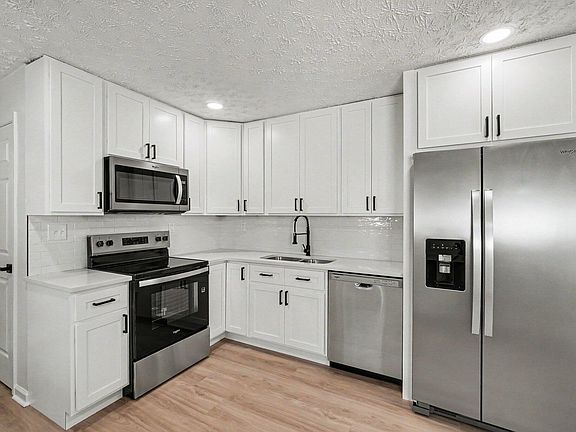 5th image of 635 Breckenridge St