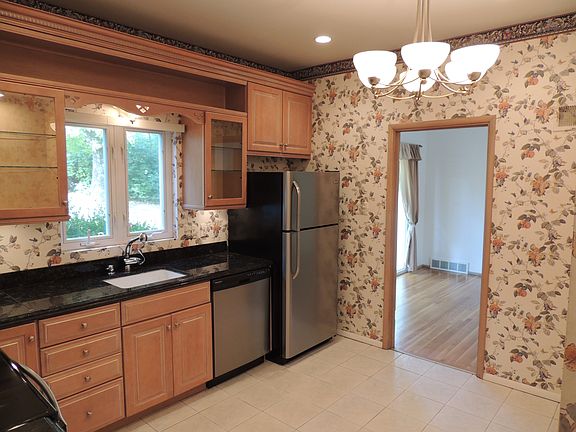 2nd image of 8416 Louwen Dr