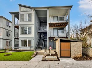 3563 N Gantenbein Ave #202, Portland, OR 97227