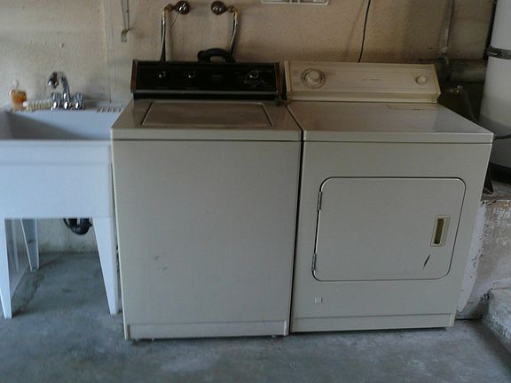 Washer/Dryer in garage