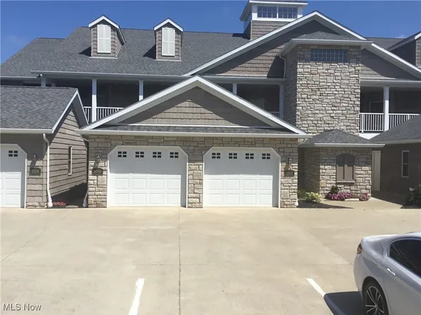 3096 Whispering Shores Dr, Vermilion, OH 44089
