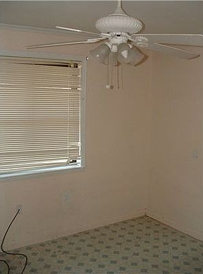 5th image of 414 River Oaks Dr