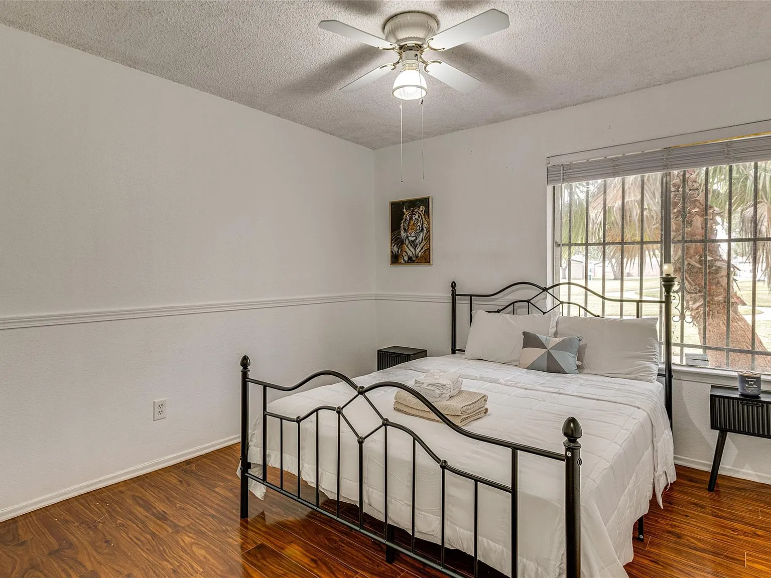 3 bed, 2.0 bath, 1550 sqft, $2,000 — Photo 4