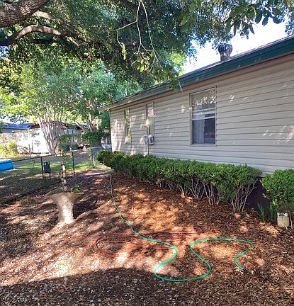 4th image of 8410 Northmont Dr