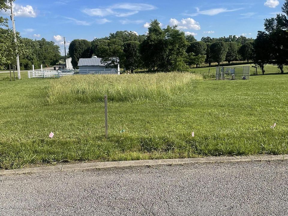 2nd image of 6 Blue Jay Cir