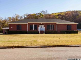 144 Woodland Hills Pl, Somerville, AL 35670