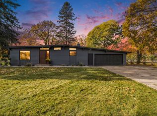 1155 Carpenter Ave NW, Grand Rapids, MI 49504