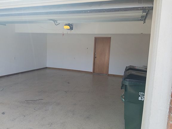 finished 2 car garage