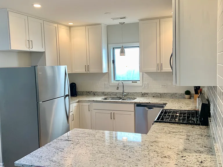 1409 N Mohawk St #2 — Photo 5