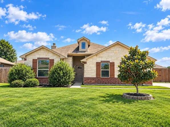 96 Jessica Dr, Dayton, TX 77535