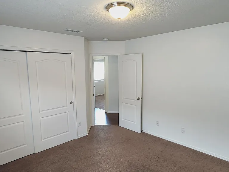 1008 Saw Mill Rd NE — Photo 15
