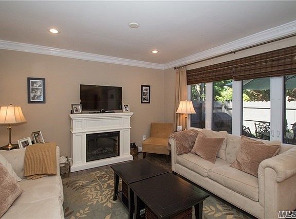 5th image of 226 Springmeadow Dr Unit F