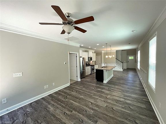 2nd image of 830 Riley Ln