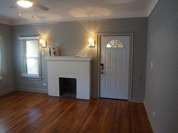 2nd image of 2619 Lubbock Ave