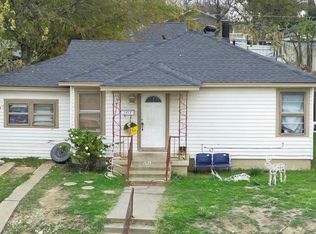 2412 NW 25th St, Fort Worth, TX 76106