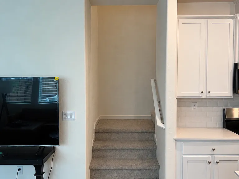 1466 Redbrick Ln — Photo 11
