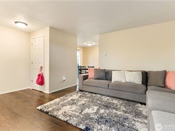 2nd image of 1018 E 35th St #B