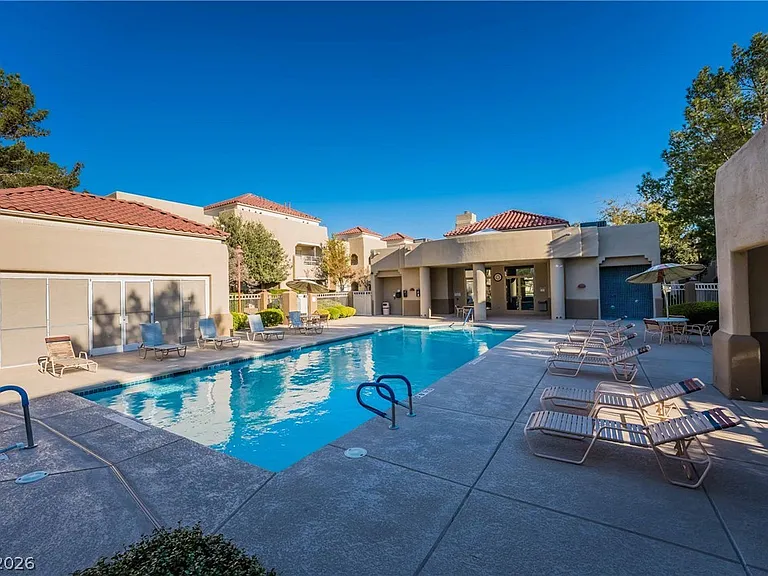 1908 Villa Palms Ct #202 — Photo 32