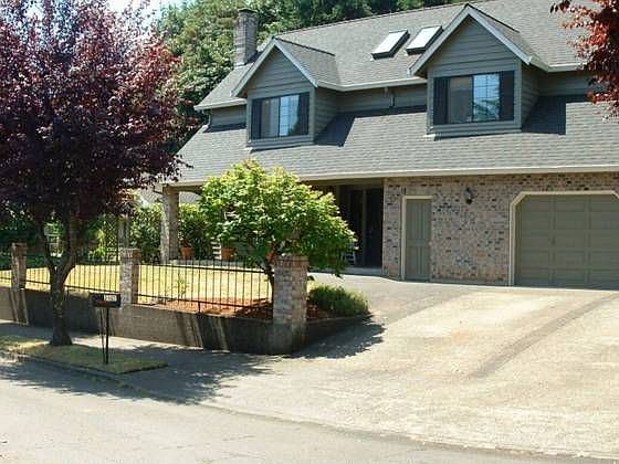 1st image of 2902 SE 145th Ave