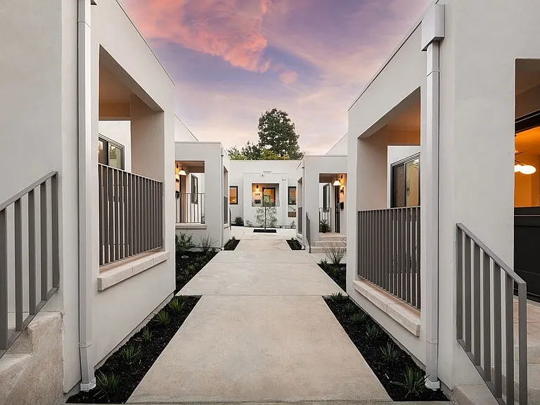 2018 1/2 Vista Del Mar Ave — Photo 16