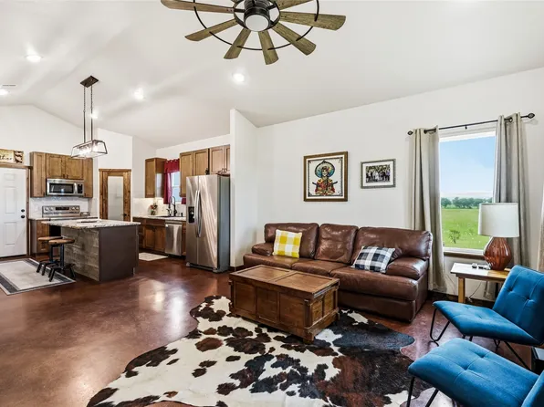 435 County Road 4875, Celeste, TX 75423