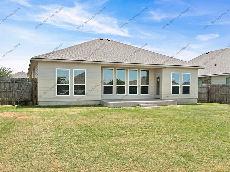 516 Cross Dr — Photo 26