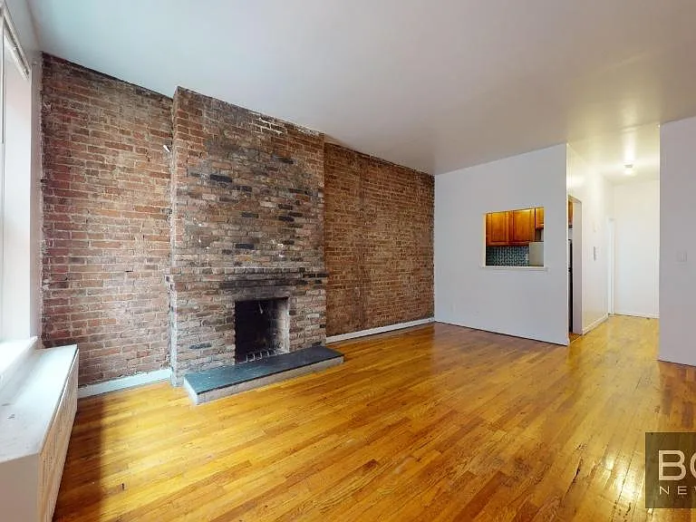 249 W 26th St #5A — Photo 4