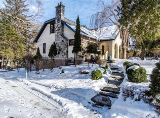 452 Thomas Ave, Rochester, NY 14617