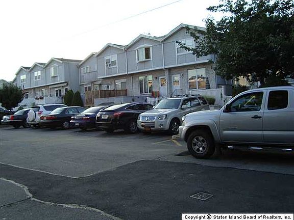 3rd image of 5 Sea Crest Ln
