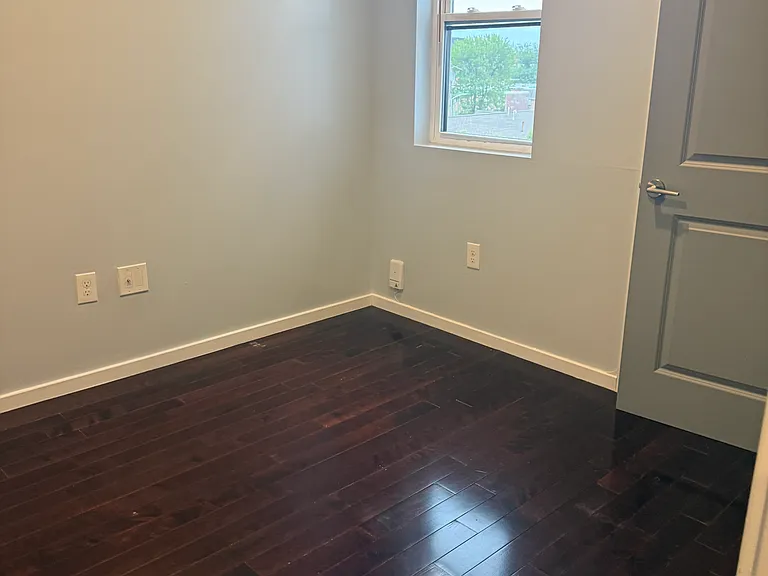 811 N Franklin St #3F — Photo 6