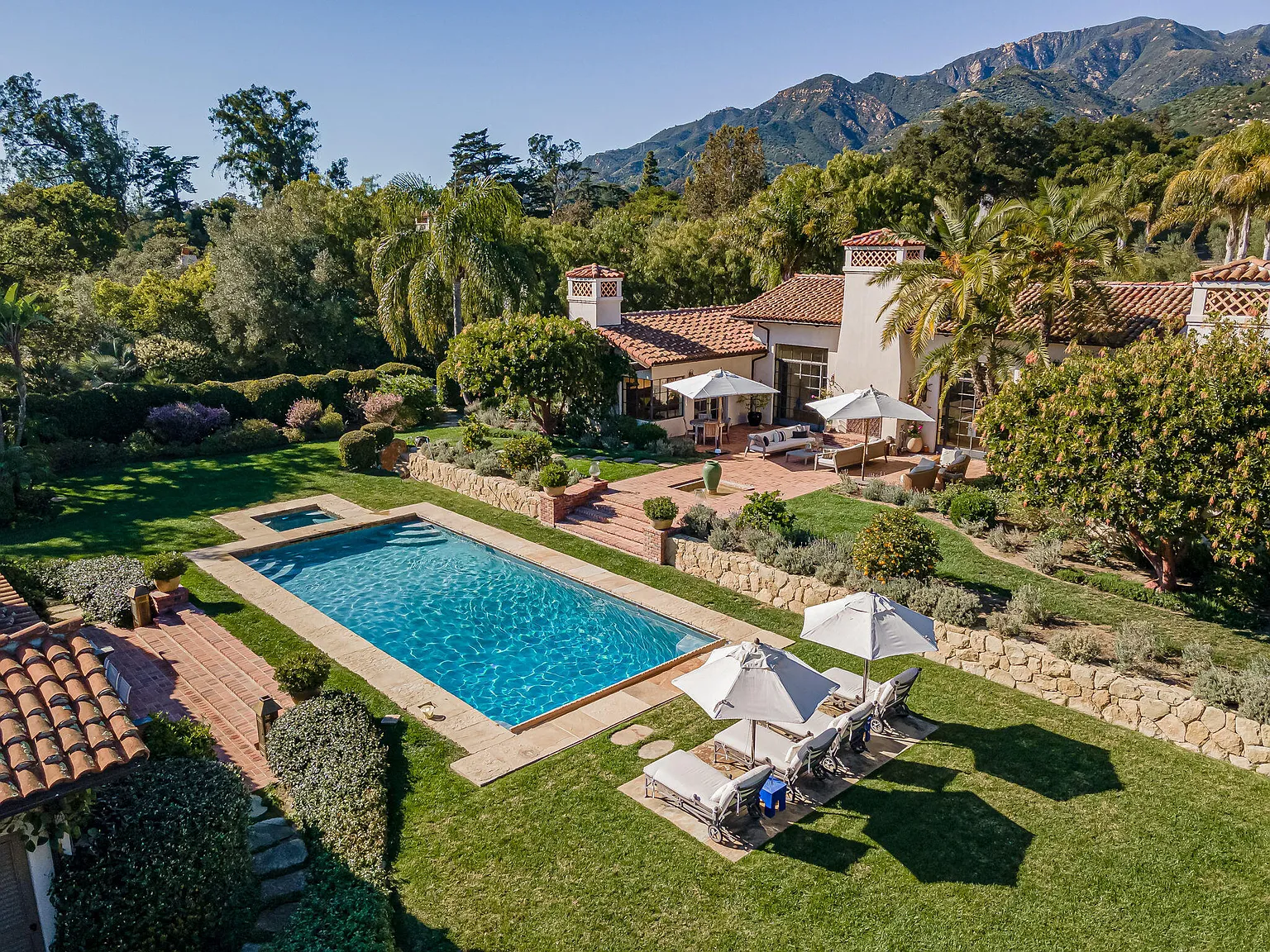 5 bed, 4.5 bath, $59,000 — Photo 1