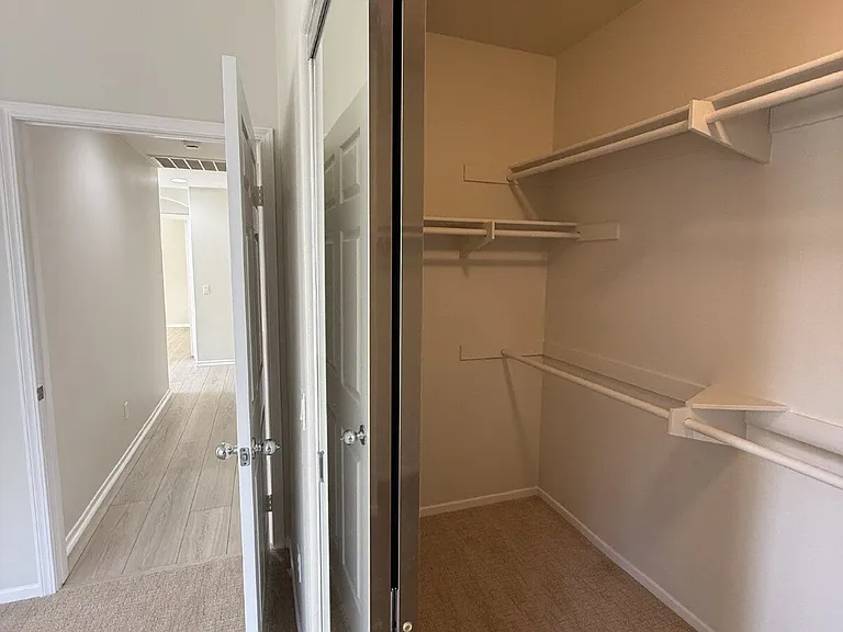 6446 Alexandri Cir — Photo 23