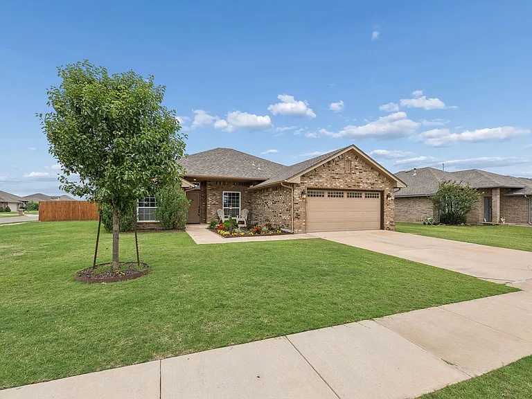 1751 Lexington Ct — Photo 6