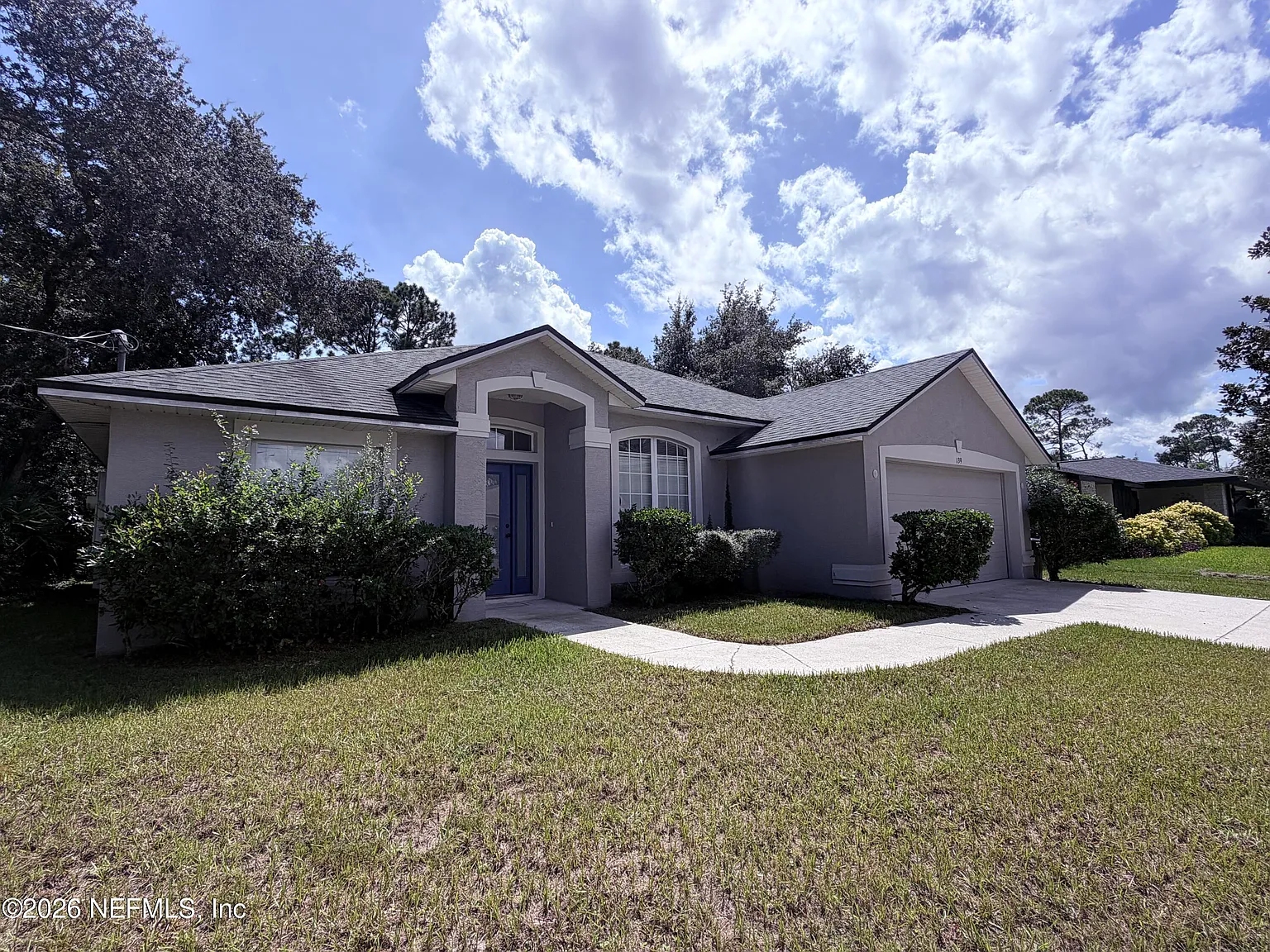 3 bed, 2.0 bath, 1910 sqft, $2,200 — Photo 2