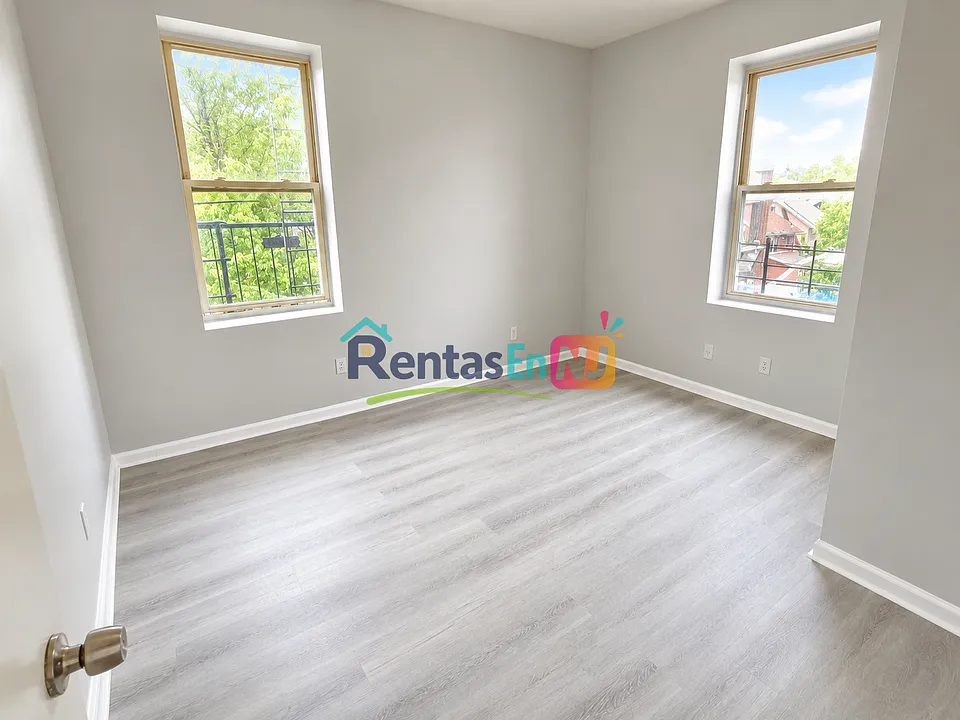 285 Goldsmith Ave #H4