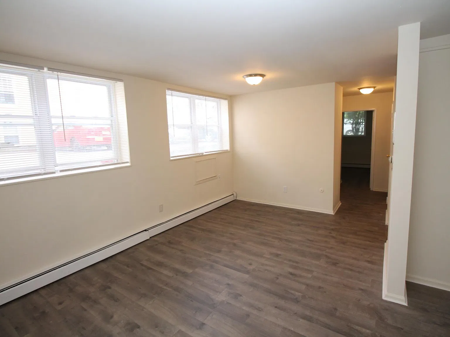 2 bed, 700 sqft, $1,875 — Photo 3