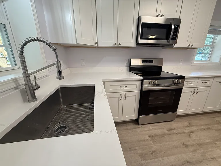 120 N Pinewood Dr #1 — Photo 8