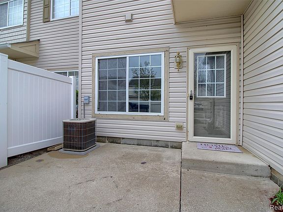 5th image of 26793 Kirkway Cir