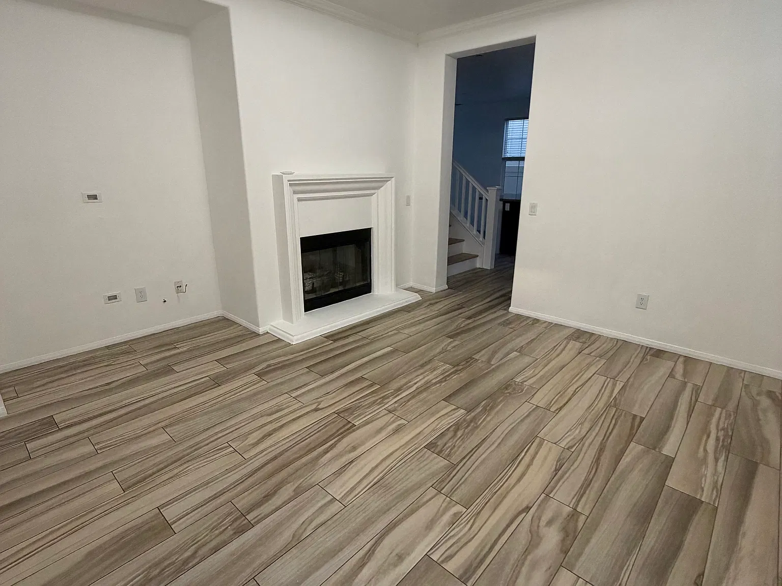 3 bed, 2.5 bath, 1504 sqft, $3,800 — Photo 2