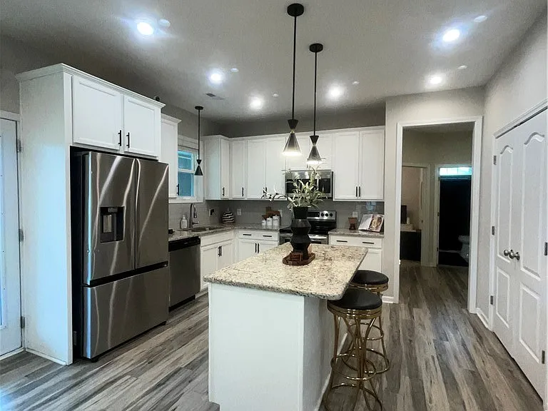 134 Chatfield Dr — Photo 4