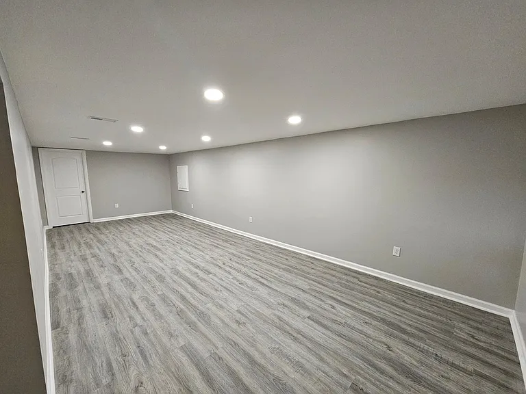 6322 E Eastwood Ave — Photo 16