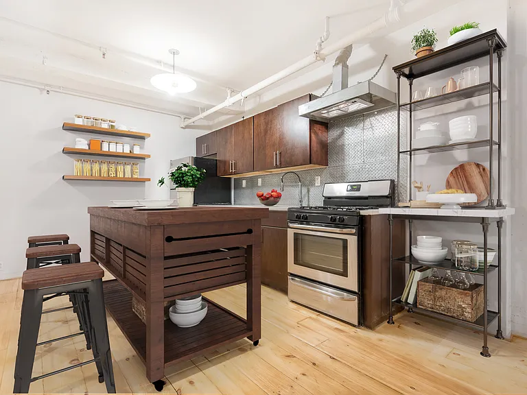 350 Manhattan Ave #2B — Photo 3