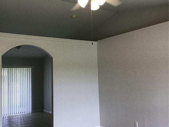 4th image of 1627 NE 17th St